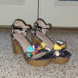 Betsey Johnson NWT heels